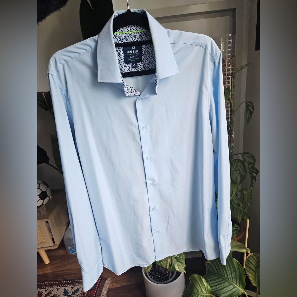 Light Blue Men's Dress Shirt
